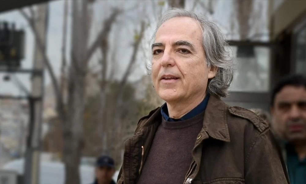 Στο πλευρό του αρχιεκτελεστή της 17Ν ο Τσίπρας: "Να αλλάξει τη στάση της η κυβέρνηση"